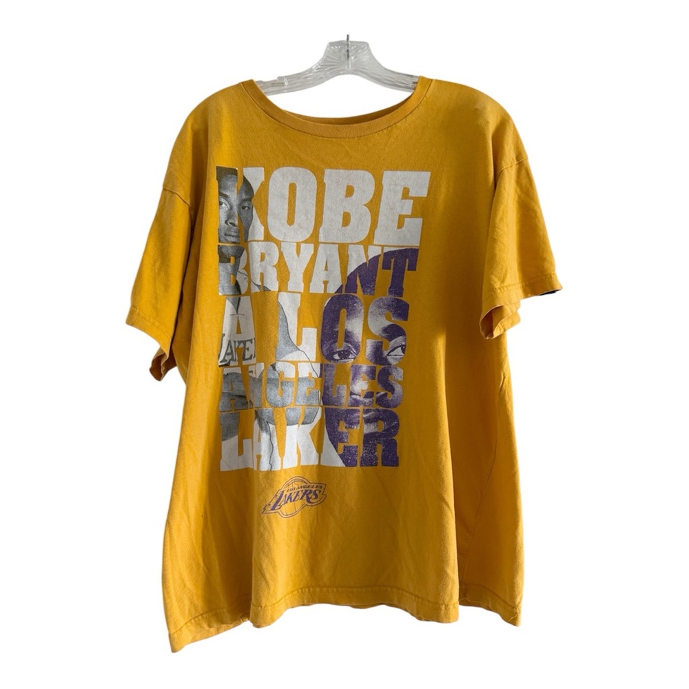 KOBE BRYANT (UNK) Men’s Yellow Purple A LA Lakers Short Sleeve Tee T-Shirt-LARGE
